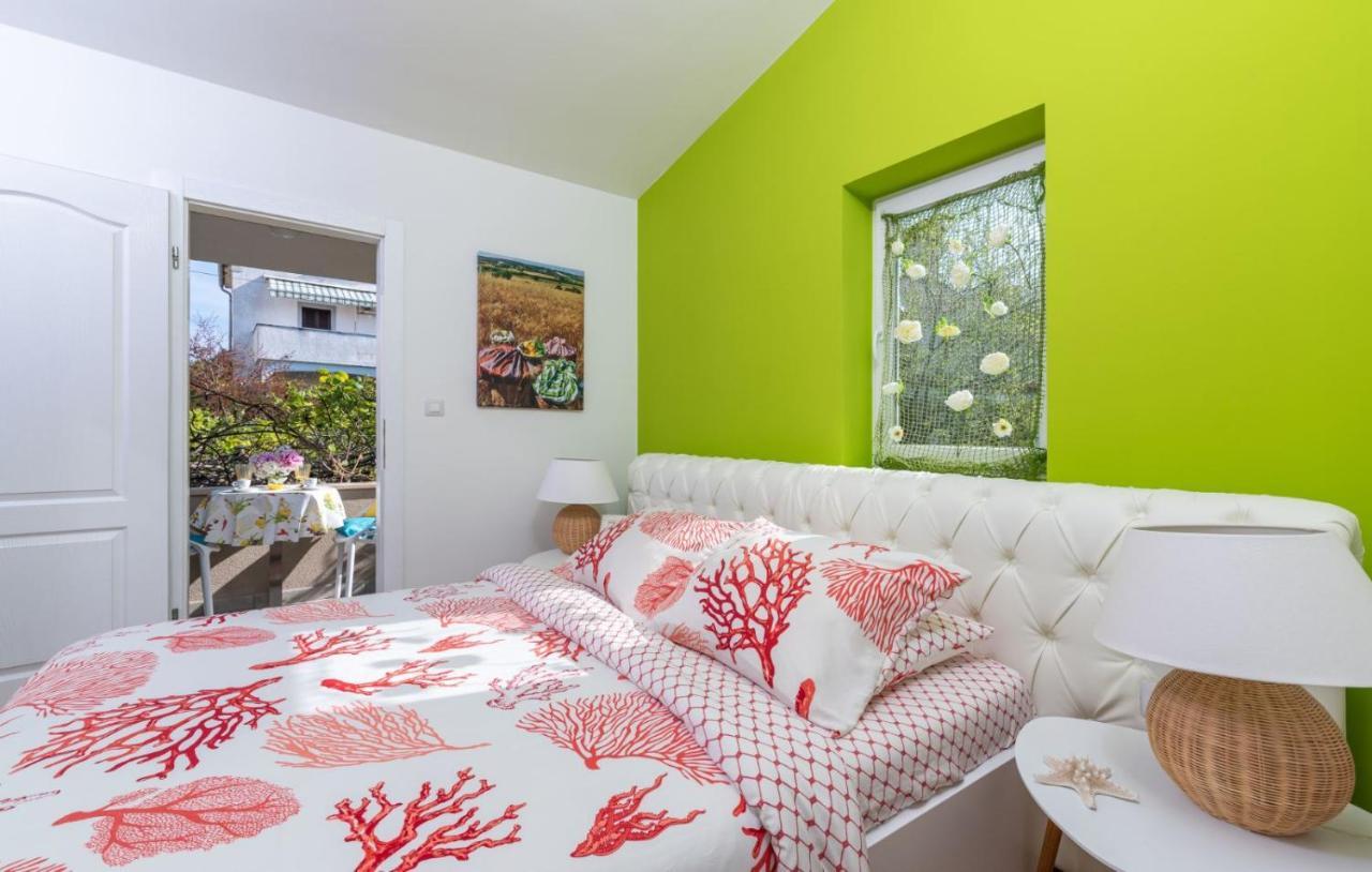 Luxury New !!! Apartment One And Only With Terrace & Free Bikes Porec Esterno foto